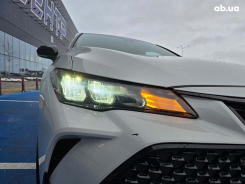 Toyota Avalon 2020 белый - фото 4