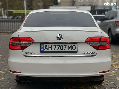 Skoda Superb 2013 - фото 5