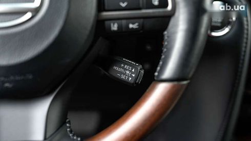 Lexus LX 2017 - фото 24