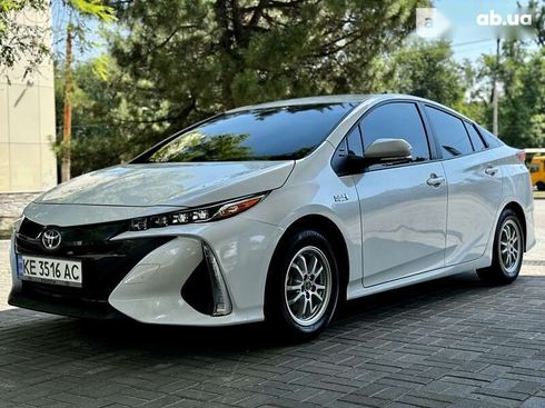 Toyota Prius 2022 - фото 6