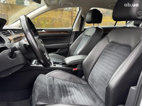 Volkswagen Passat 2018 серый - фото 28