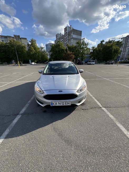 Ford Focus 2018 серебристый - фото 13
