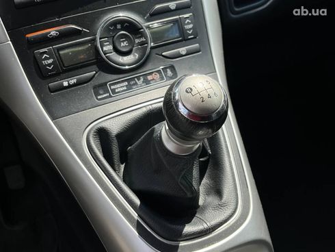 Toyota Auris 2011 синий - фото 17