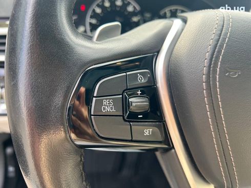 BMW 5 серия 2019 серый - фото 21