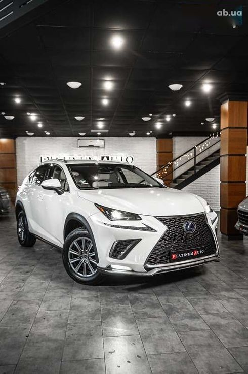 Lexus NX 2018 - фото 13