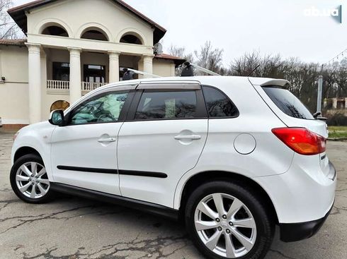 Mitsubishi Outlander 2015 - фото 10