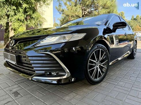 Toyota Camry 2022 - фото 5