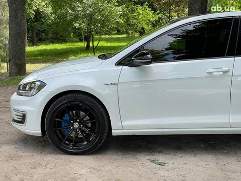 Volkswagen e-Golf 2017 белый - фото 22