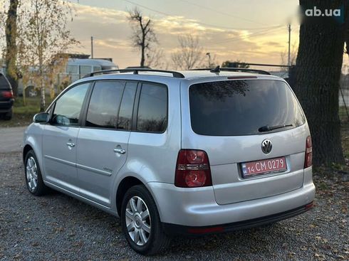Volkswagen Touran 2008 - фото 16