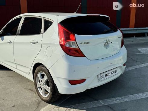 Hyundai Accent 2012 - фото 6