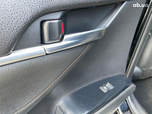 Toyota Camry 2017 черный - фото 19