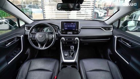 Toyota RAV4 2019 - фото 8