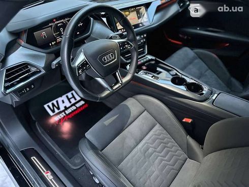 Audi RS e-tron GT 2021 - фото 23
