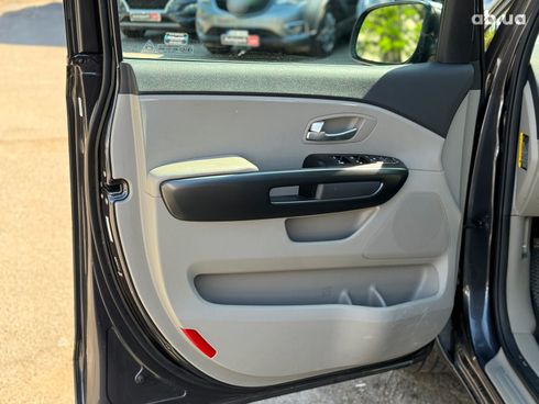 Kia Sedona 2017 серый - фото 18