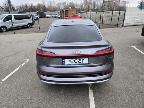 Audi E-Tron 2021 - фото 17