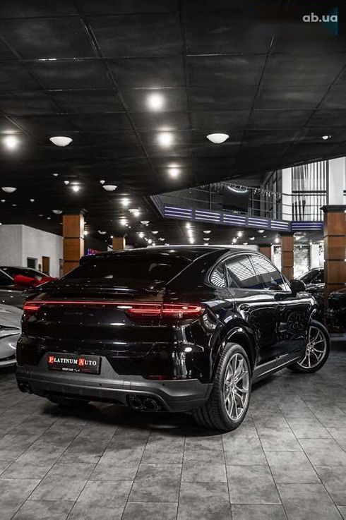 Porsche Cayenne Coupe 2021 - фото 20