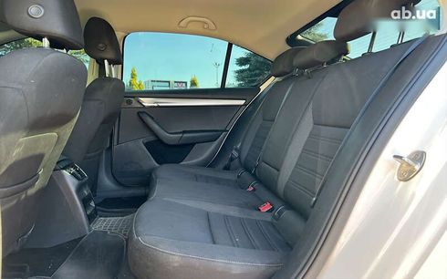 Skoda Octavia 2017 - фото 12