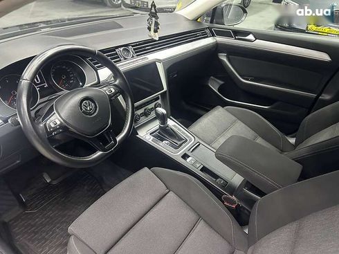 Volkswagen Passat 2018 - фото 10