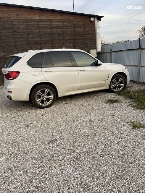 BMW X5 2014 белый - фото 7