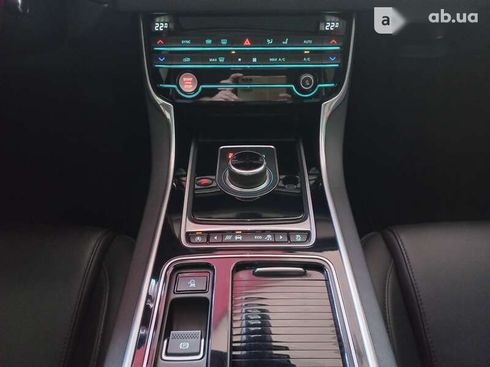 Jaguar XF 2016 - фото 11