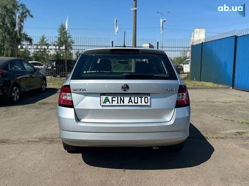 Skoda Fabia 2016 - фото 6