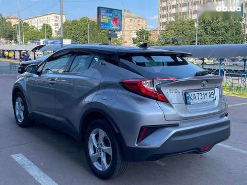 Toyota C-HR 2018 - фото 6