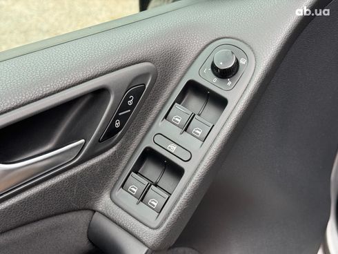 Volkswagen Golf 2011 серый - фото 12