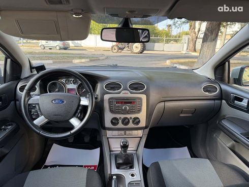 Ford Focus 2010 серый - фото 13