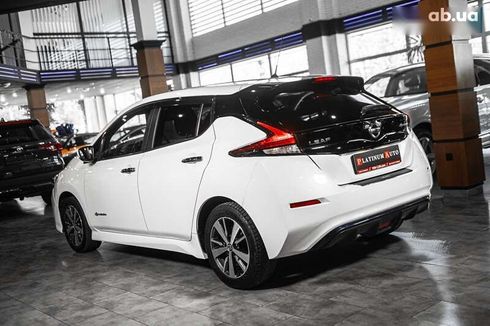 Nissan Leaf 2019 - фото 11