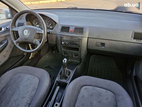 Skoda Fabia 2001 - фото 17