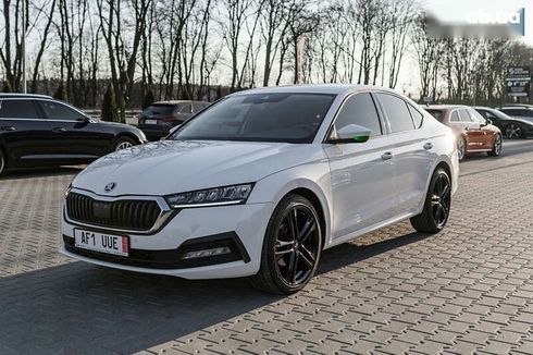 Skoda Octavia 2021 - фото 13