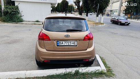 Kia Venga 2012 бежевый - фото 9