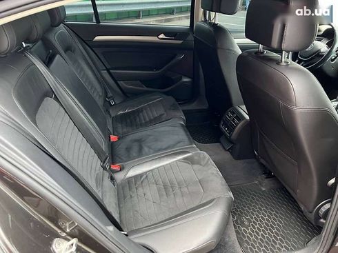 Volkswagen Passat 2018 - фото 16
