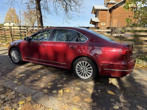 Volkswagen Passat 2016 красный - фото 8