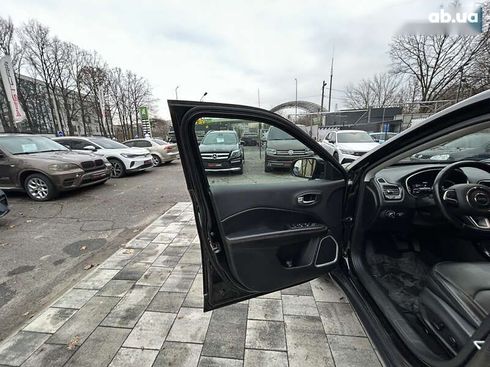 Jeep Compass 2020 - фото 18