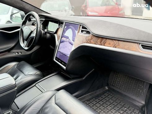 Tesla Model S 2017 - фото 26