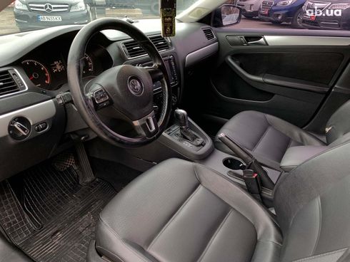 Volkswagen Jetta 2010 черный - фото 89
