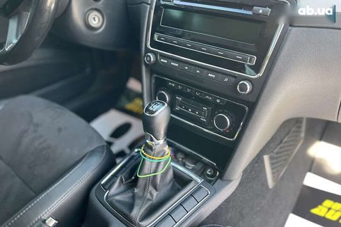 Skoda Superb 2013 - фото 30