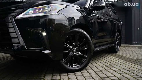 Lexus LX 2019 - фото 14