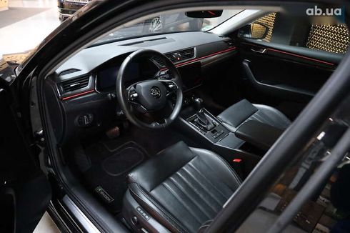 Skoda Superb 2022 - фото 16