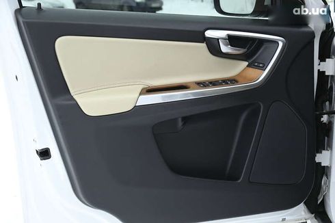 Volvo XC60 2017 - фото 17
