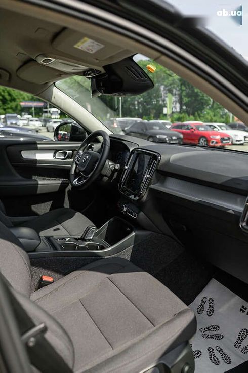 Volvo XC40 2020 - фото 17