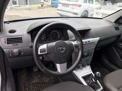 Opel Astra 2012 - фото 15