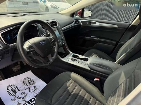 Ford Fusion 2020 - фото 10