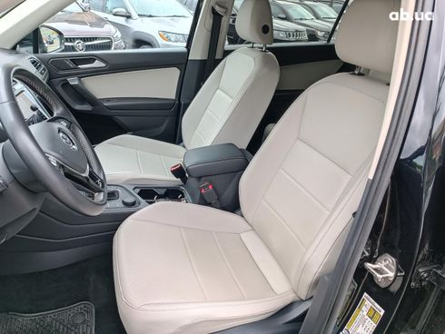 Volkswagen Tiguan 2021 черный - фото 16