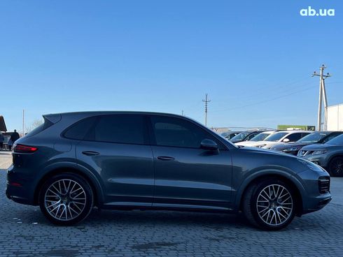 Porsche Cayenne 2019 серый - фото 11