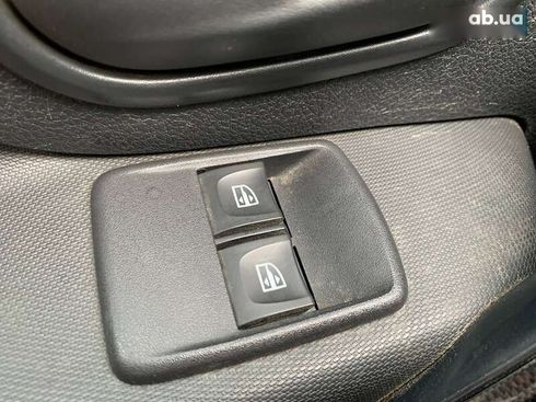 Renault Logan 2020 - фото 16