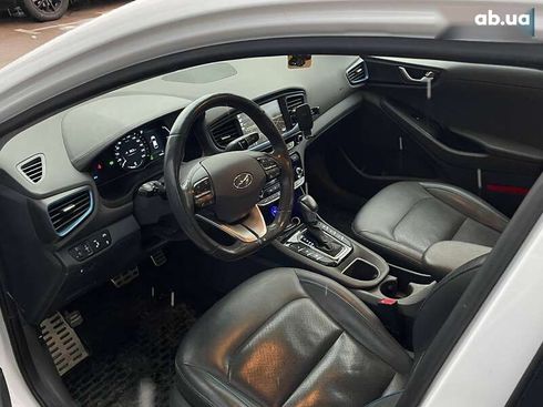 Hyundai Ioniq 2016 - фото 18