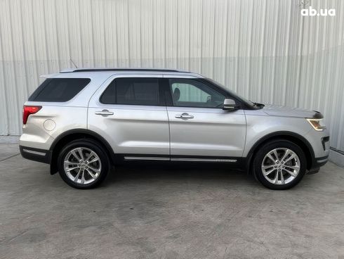 Ford Explorer 2019 серебристый - фото 4