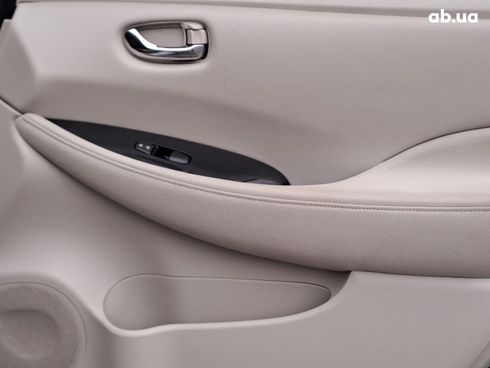 Nissan Leaf 2012 серый - фото 13